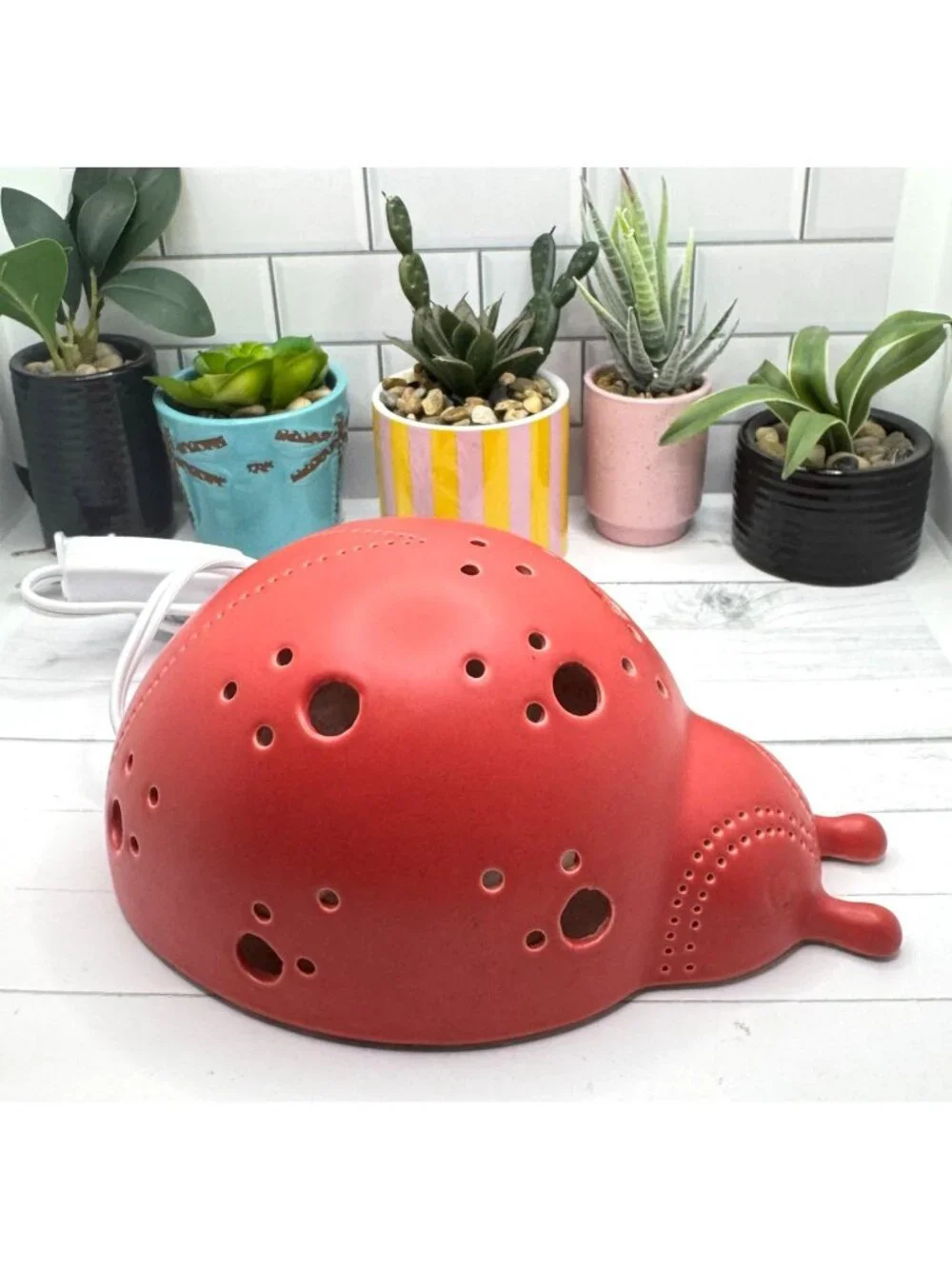 Ladybug Ceramic Night Light Lamp With Plug-In Cord & Switch